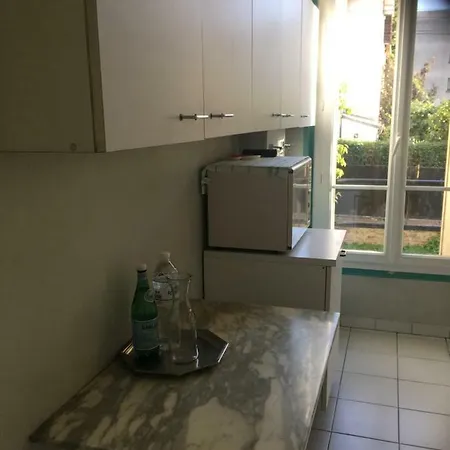 Maison En Pierre De Taille Holiday home *